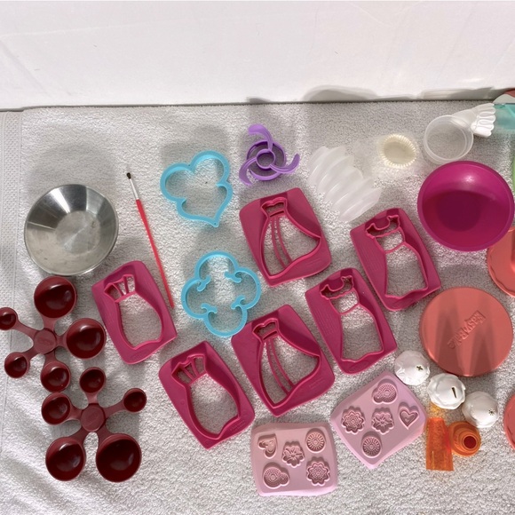 Easy Bake Oven Baking Accessories Tools Lot (50+ items) Replacement Parts - Picture 3 of 13